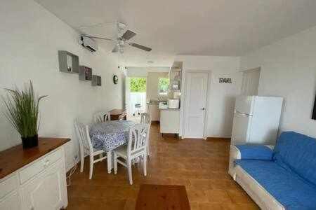 301 Castell Sol *