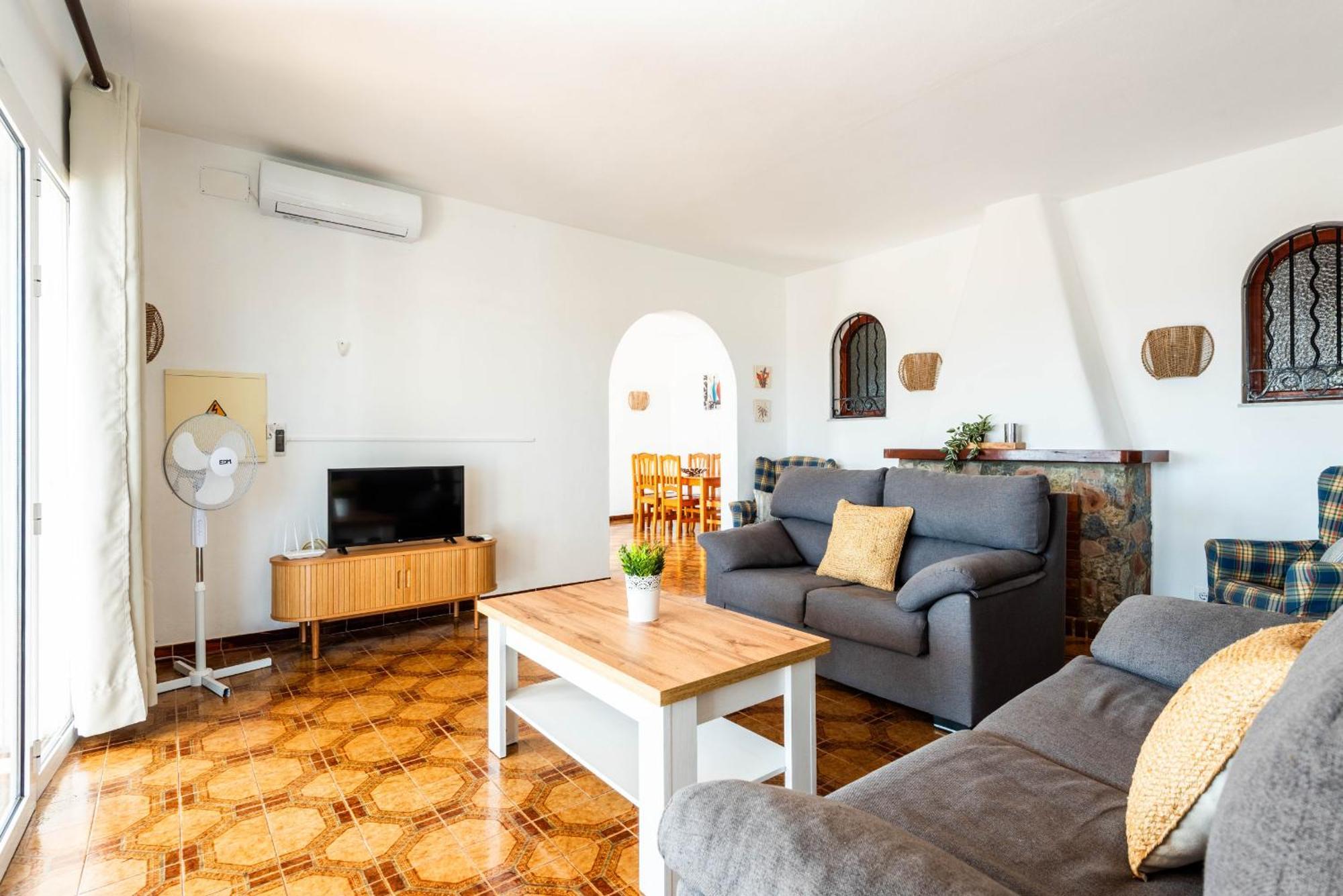 Nineta Villa