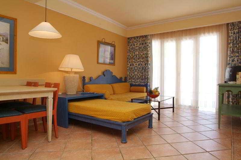 Grupotel Playa Club Apartahotel Son Xoriguer