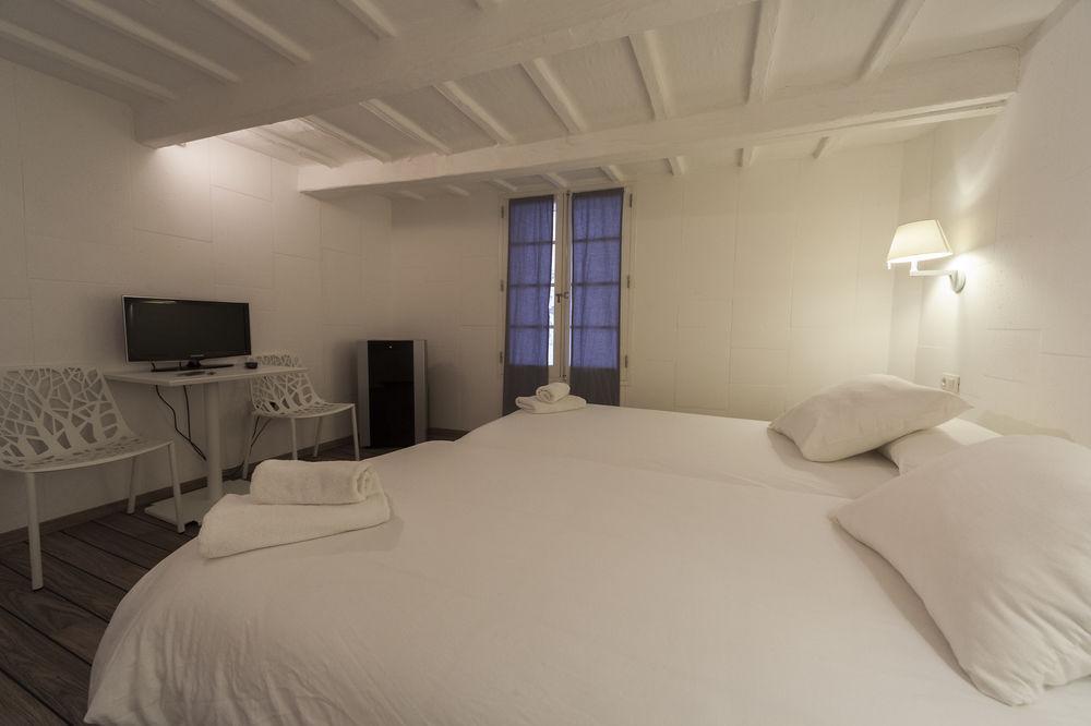 971 Con Encanto Hotel 3*