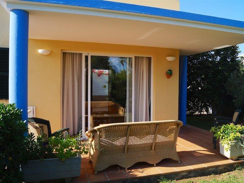 Cel Villa *