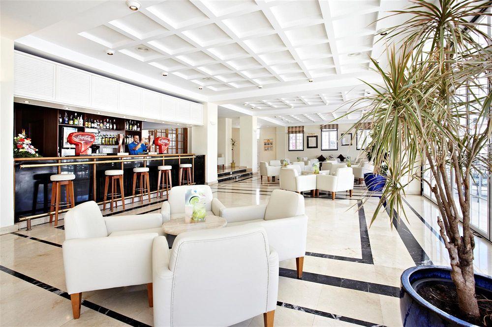 Grupotel Club Menorca Apartahotel 3*