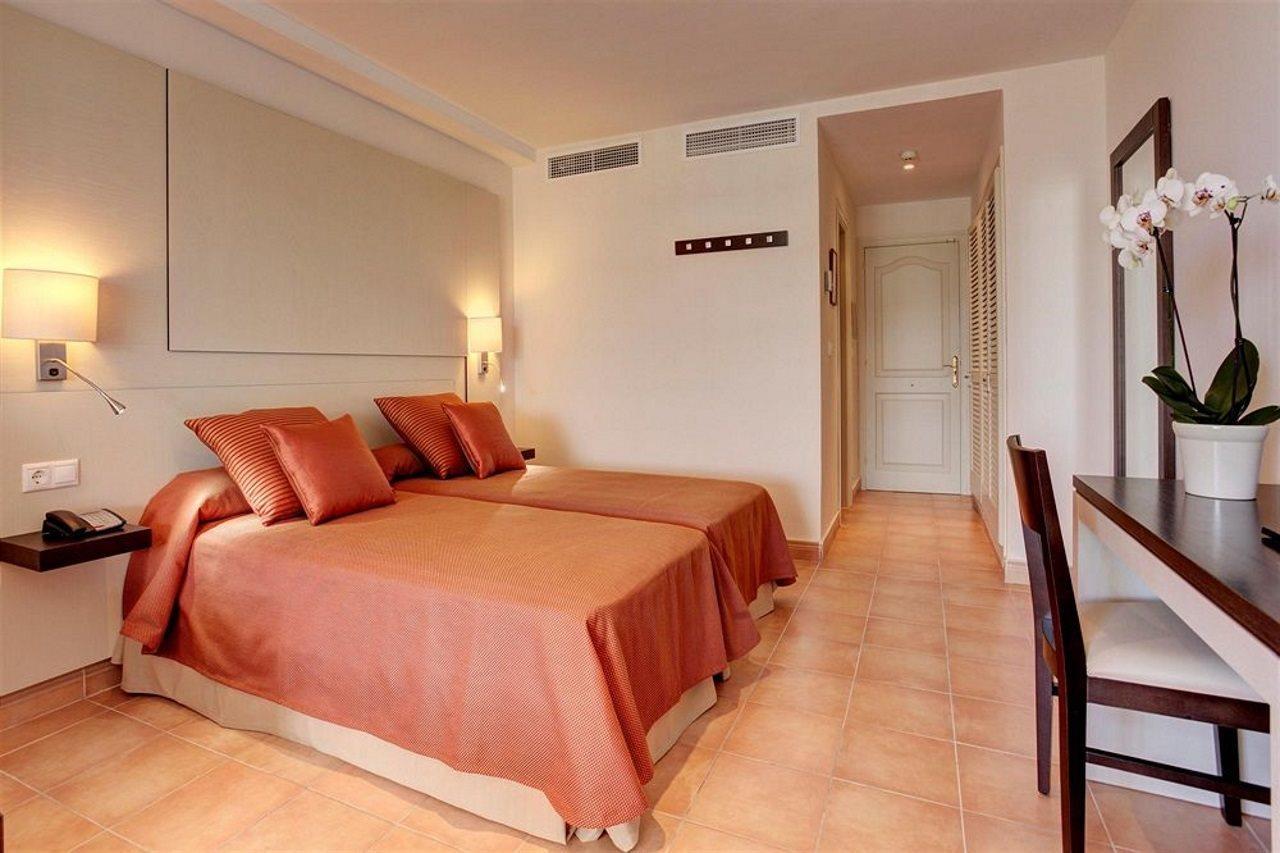 Grupotel Club Menorca Apartahotel Son Xoriguer