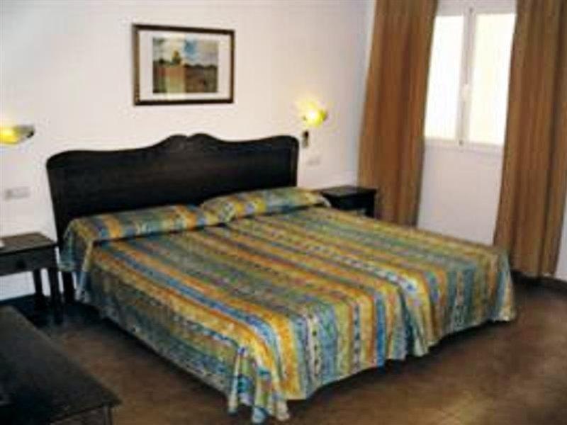 Geminis Hotel
