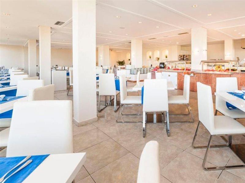 Globales Cala'n Blanes 3*