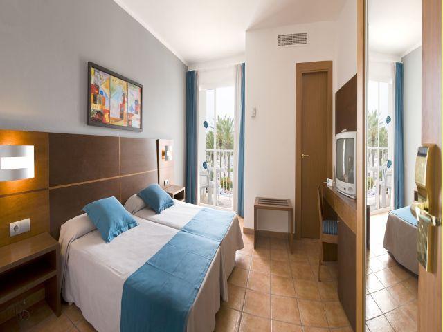 Apartamento Sunconnect Delfines Cala'N Forcat (Menorca)