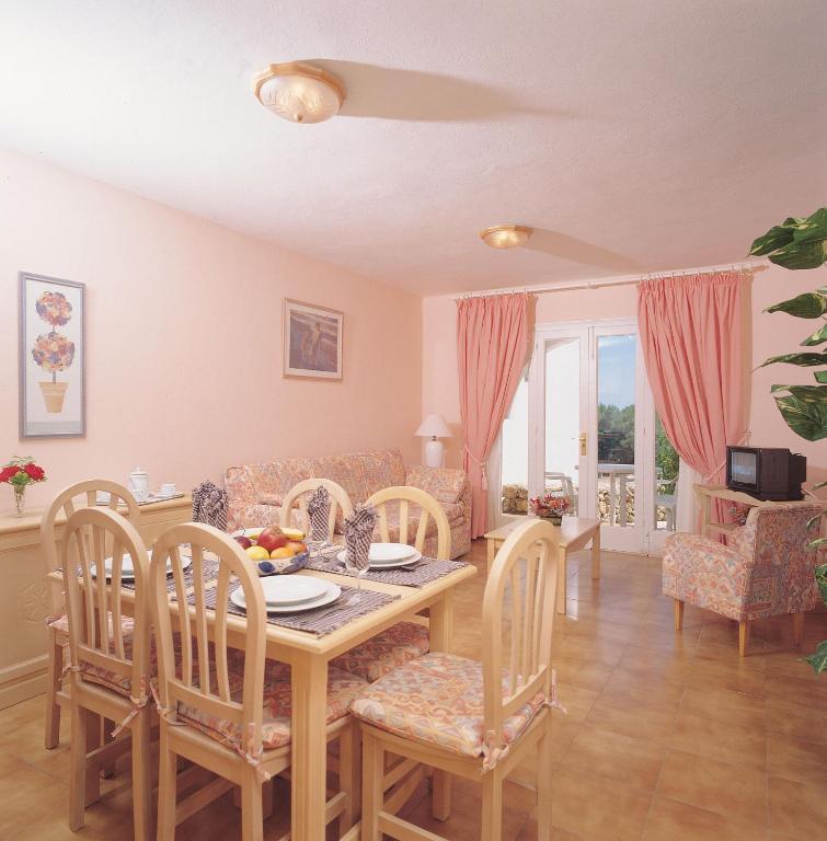White Sands Country Club Hotel