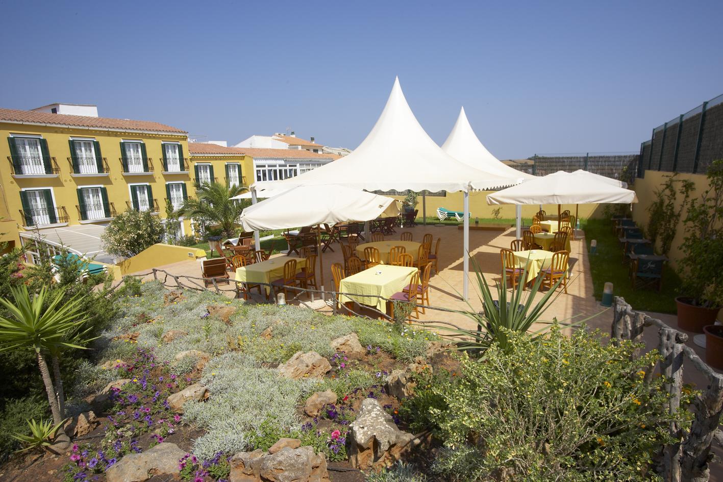 Jeni & Restaurant Hotel 3*