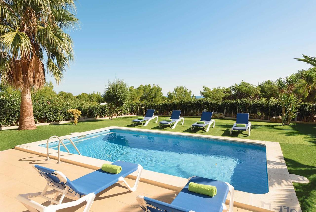 Rachel Villa Arenal d'en Castell