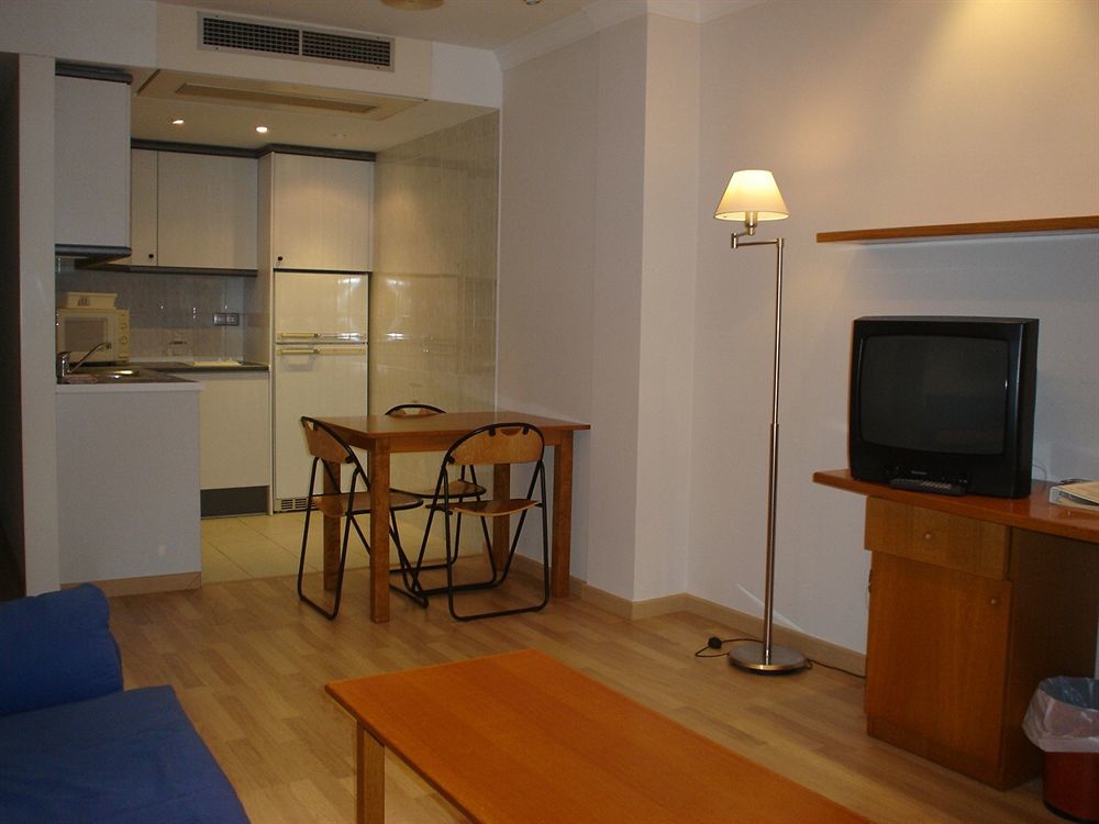 Artiem Capri 4*