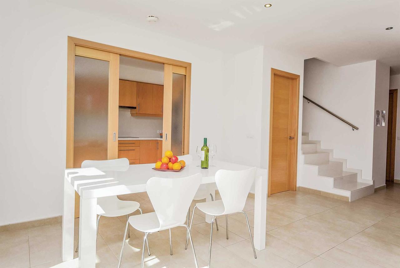 Ona Villa
