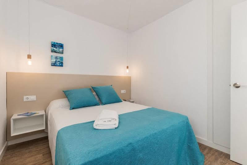 Apartamentos Es Canutells Hotel 2*