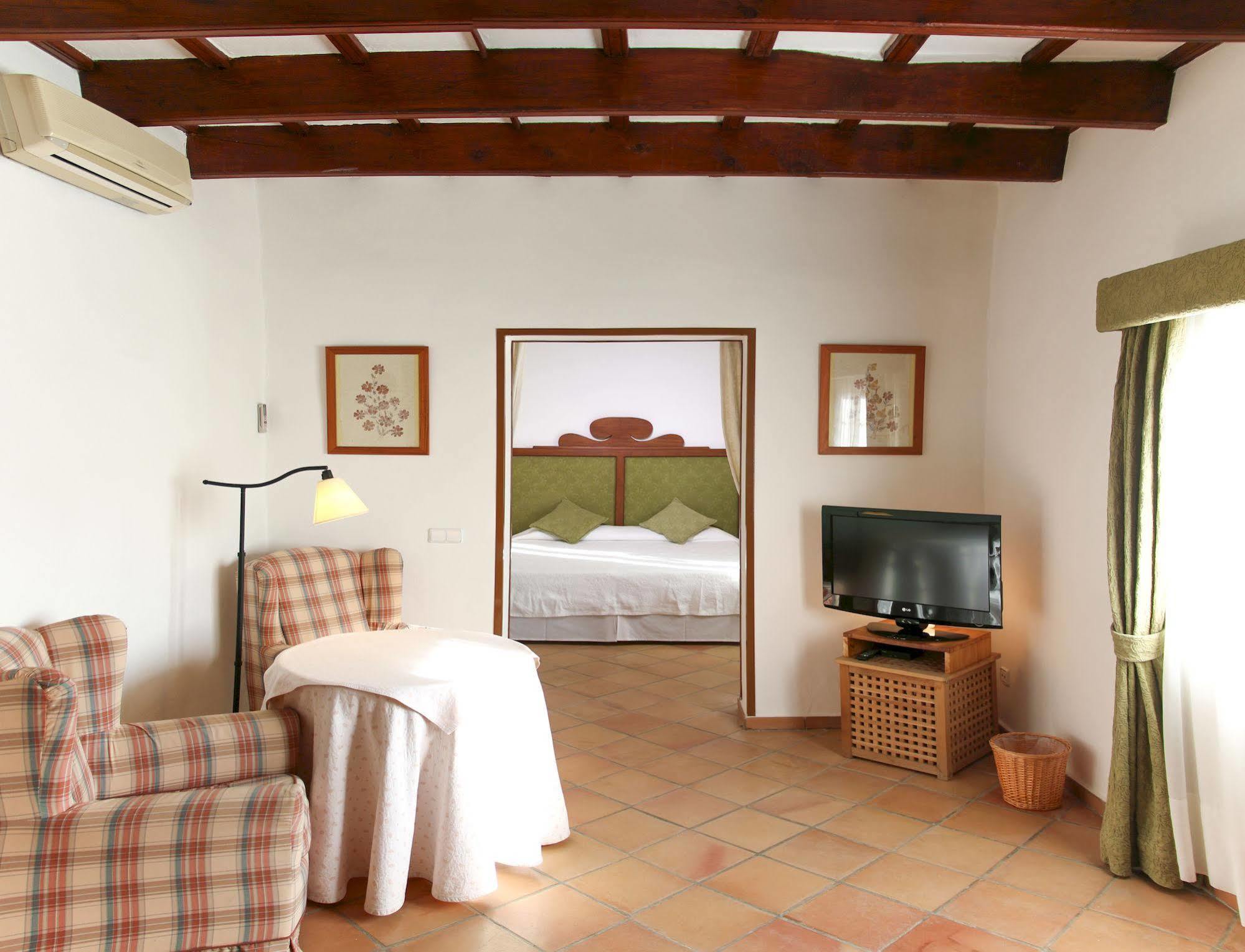 Rural Son Tretze - Adults Only Sant Lluís