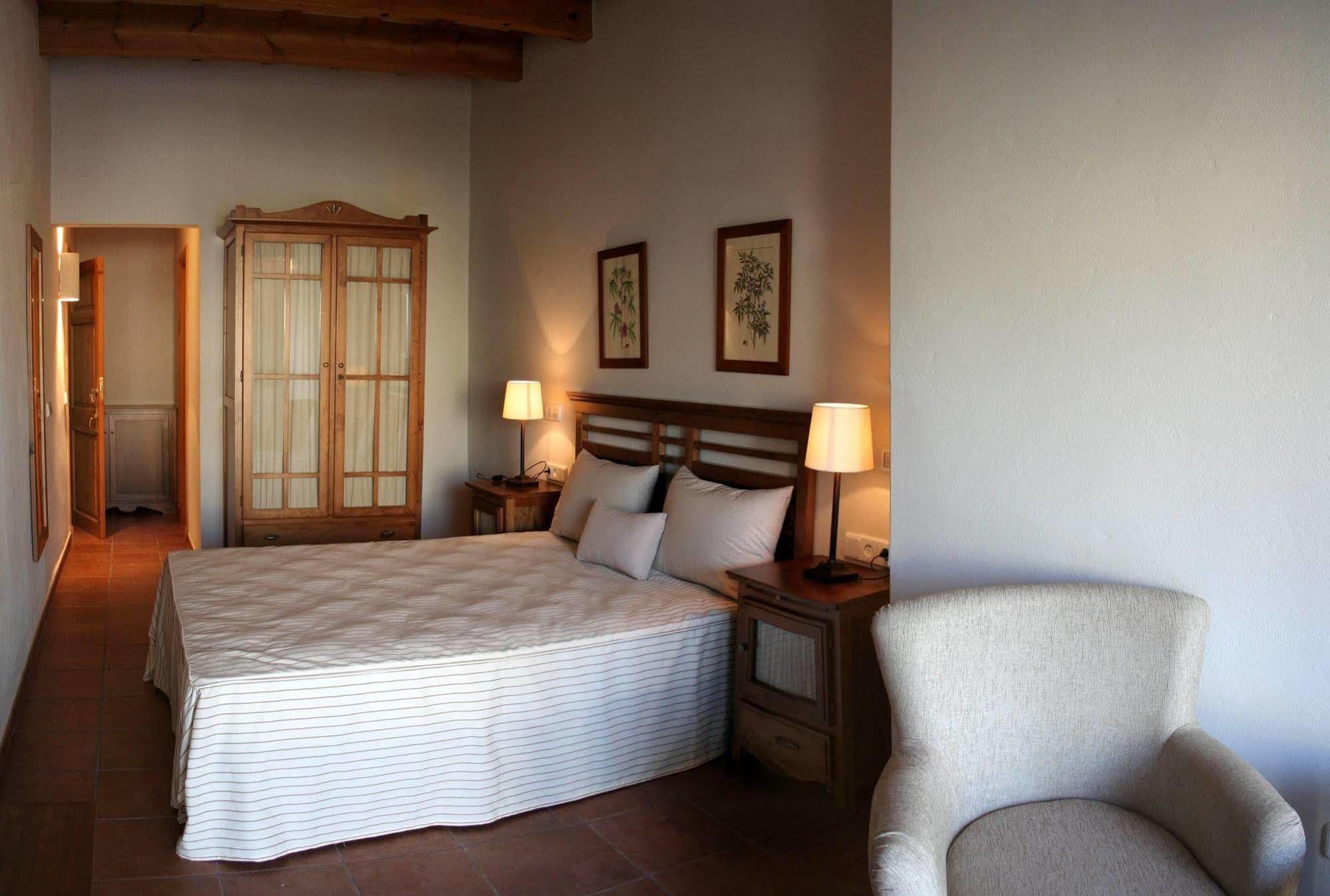 Hotel Es Mercadal Hotel
