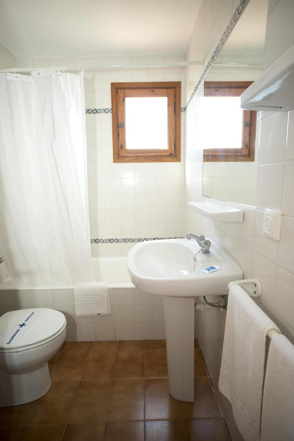 Apartamentos Sa Caleta
