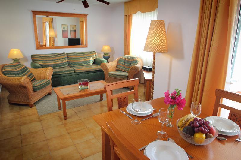 Hotel White Sands Country Club
