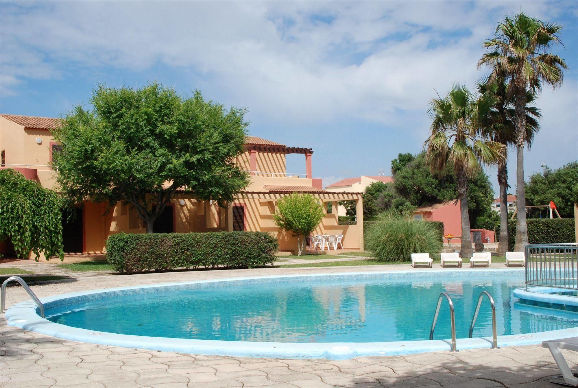 Ses Anneres Hotel