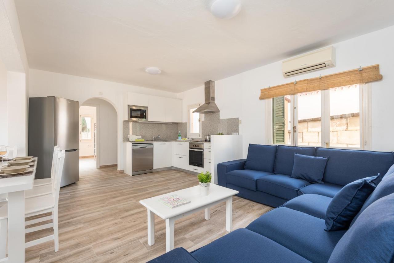 Menurka I Villa *