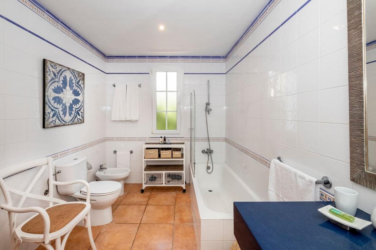 Villa Bini Vent - Elegant Large Near The Beach, Amazing Sea Views Binibeca