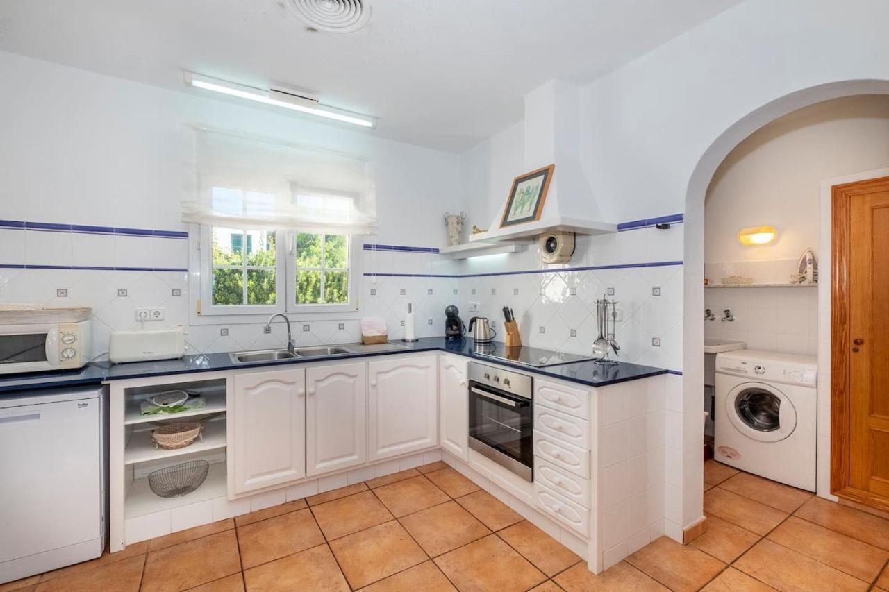 Villa Bini Vent - Elegant Large Near The Beach, Amazing Sea Views Binibeca