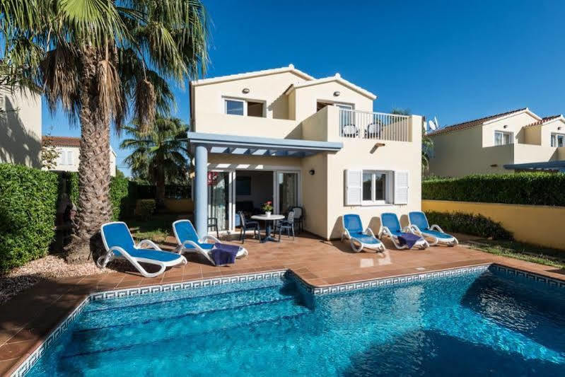 Amarillas Villa
