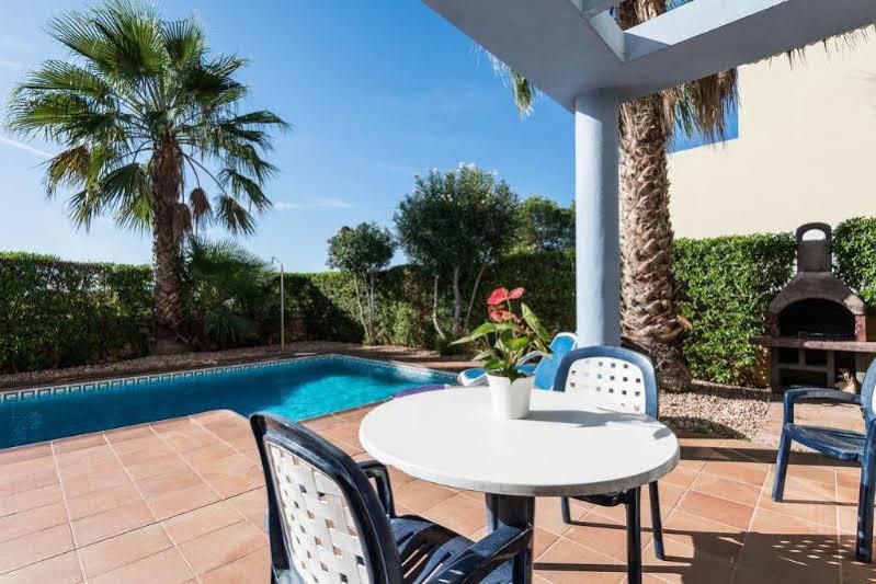 Amarillas Villa *