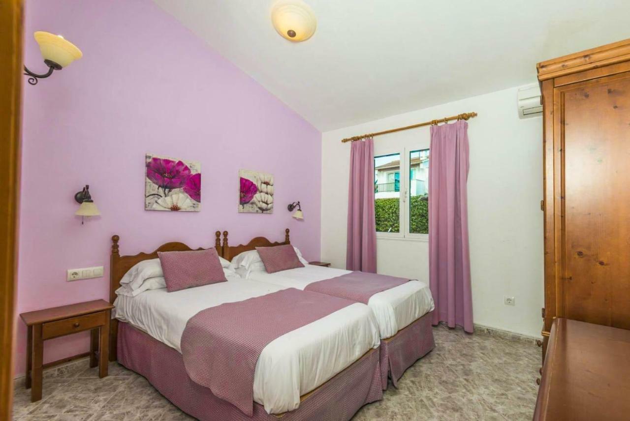 Elizabeth Villa Cala'n Forcat
