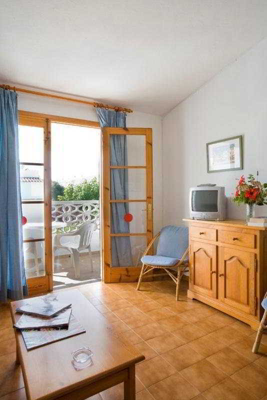 Apartamentos Sa Caleta * Sa Caleta