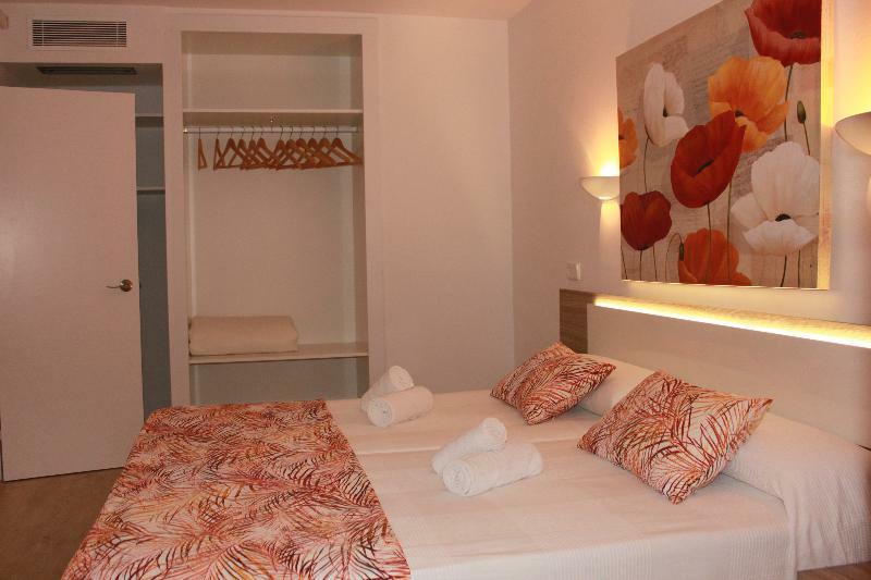 Posidonia Aparthotel