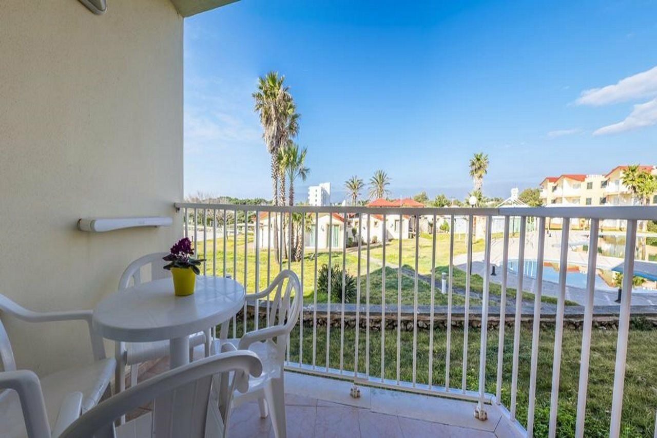 Pierre&vacances Menorca Cala Blanes Apartahotel