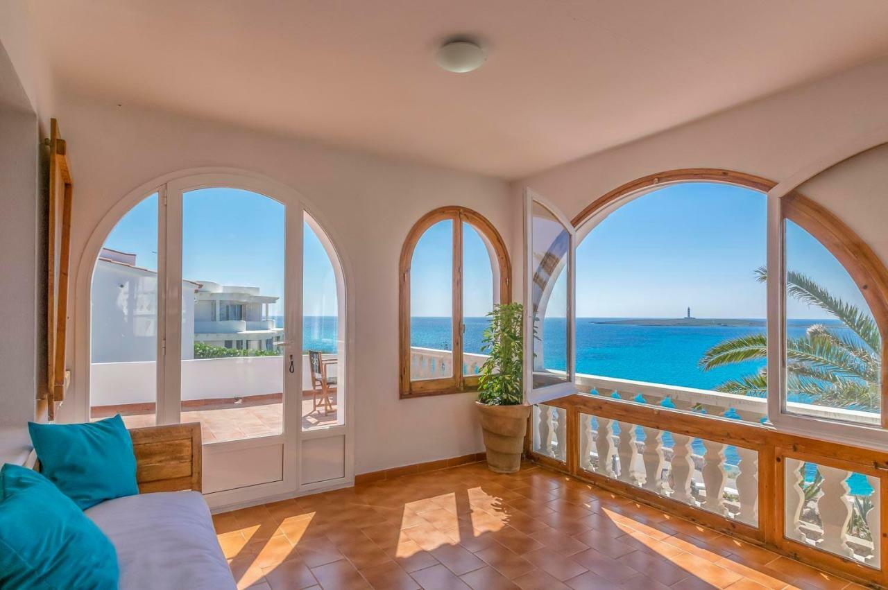 Lola * Punta Prima (Menorca)