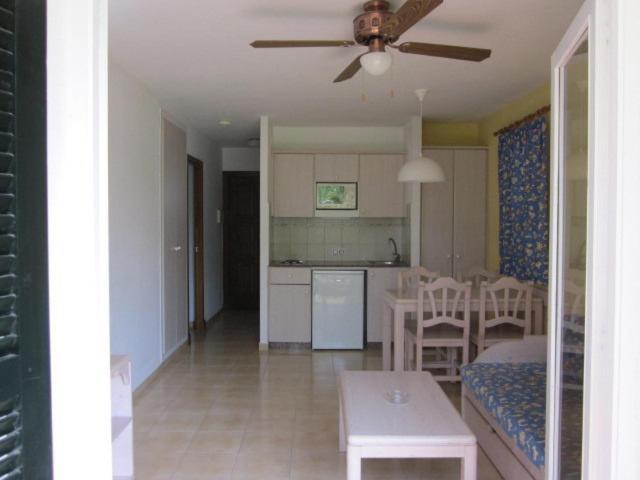 Roc Oasis Park Apartamento *