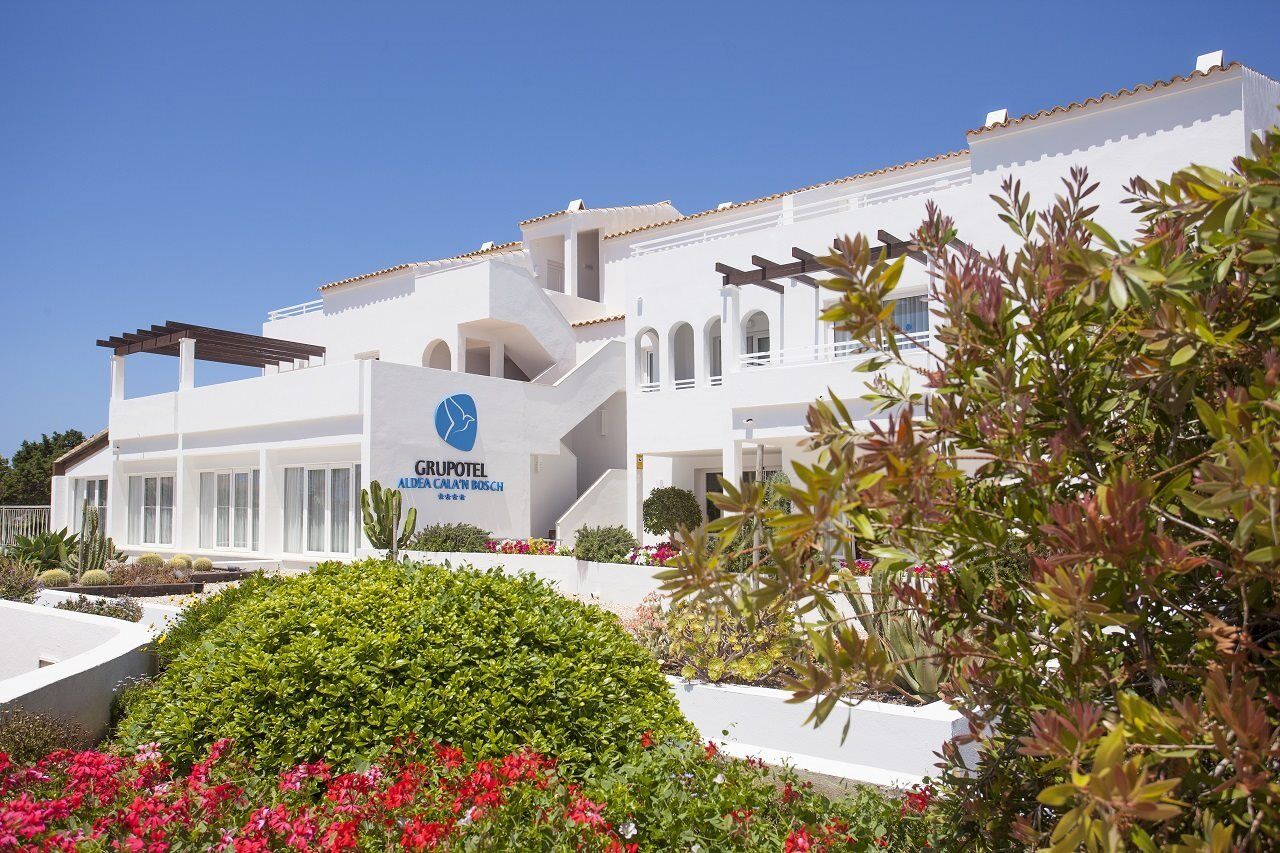 Grupotel Aldea Cala'n Bosch Apartahotel 4*