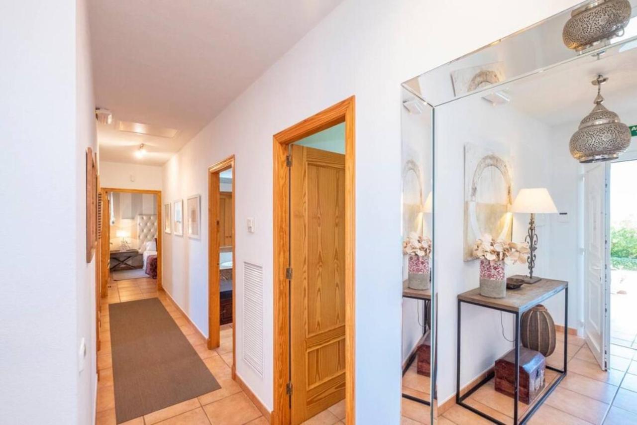 Villa Bini Vent - Elegant Large Near The Beach, Amazing Sea Views Binibeca