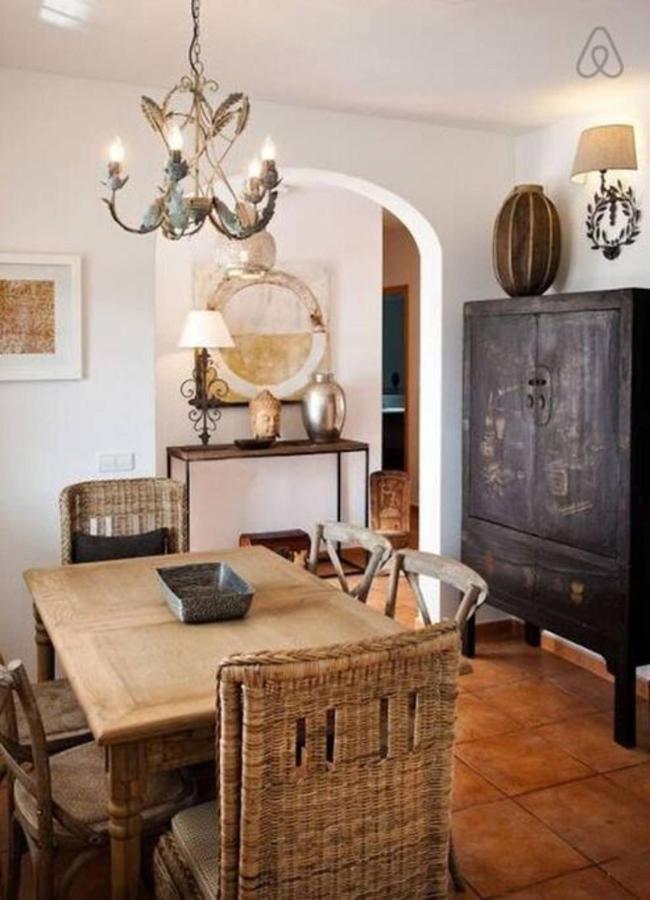 Villa Bini Vent - Elegant Large Near The Beach, Amazing Sea Views