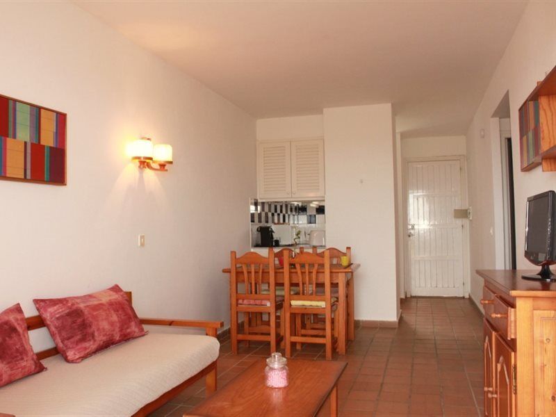 Posidonia Aparthotel
