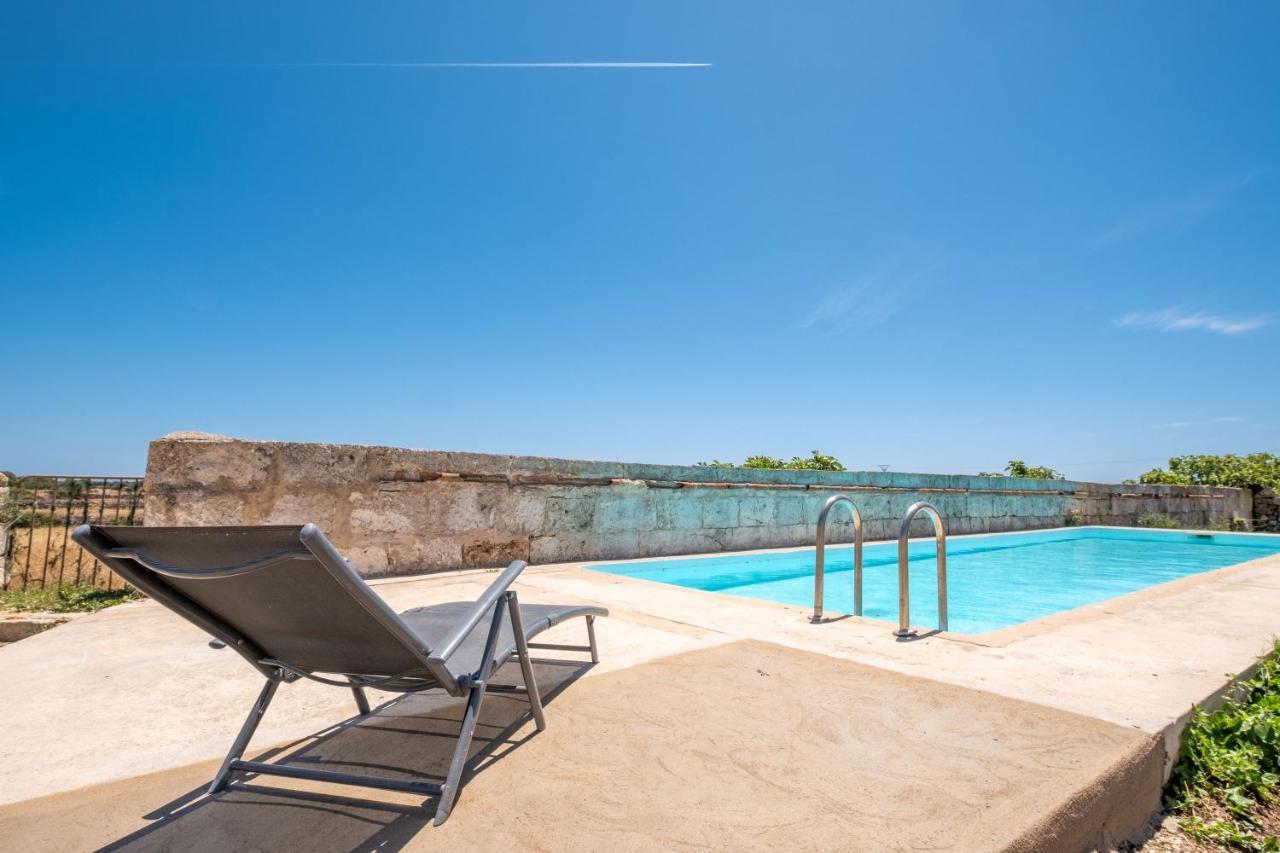 Lloc De Monges Cala Blanca (Menorca)