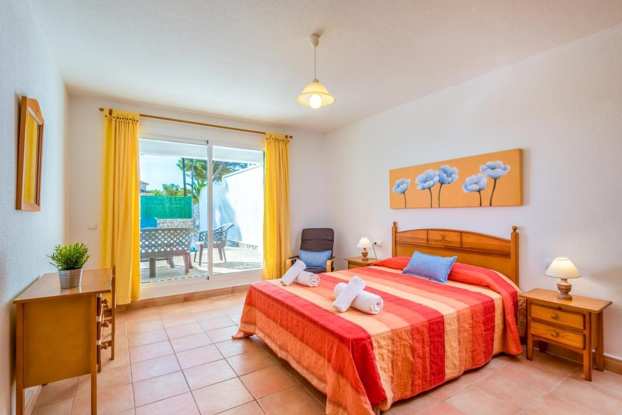 Cati Villa *