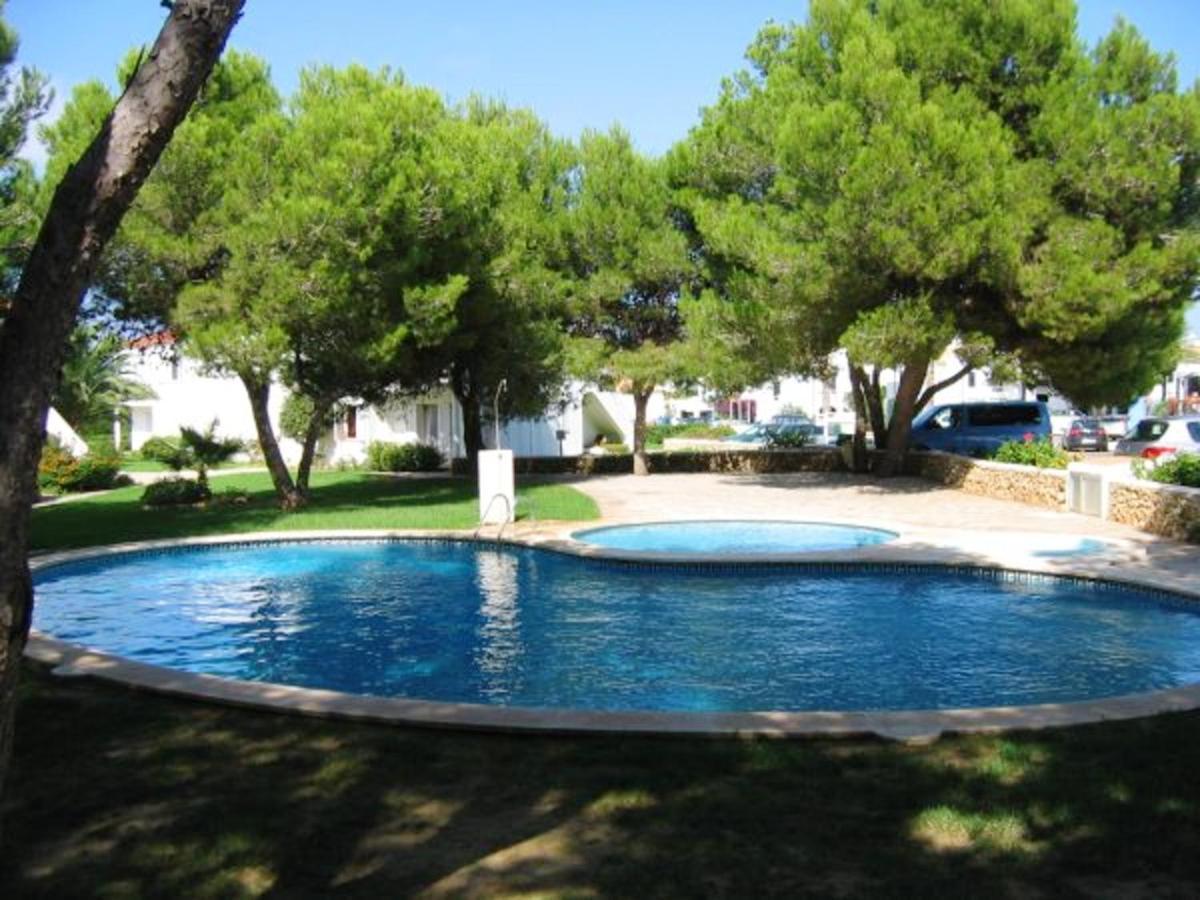 With 2 Bedrooms In With Shared Pool Enclosed Garden And Wifi Apartamento Port d'Addaia