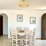 Villa Zodiac Acuario