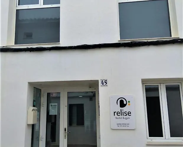 Hostel & Gym Relise - Albergue Juvenil