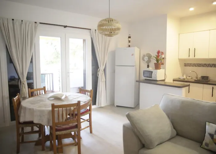 Apartamento Con Encanto En Residencial Con Piscina