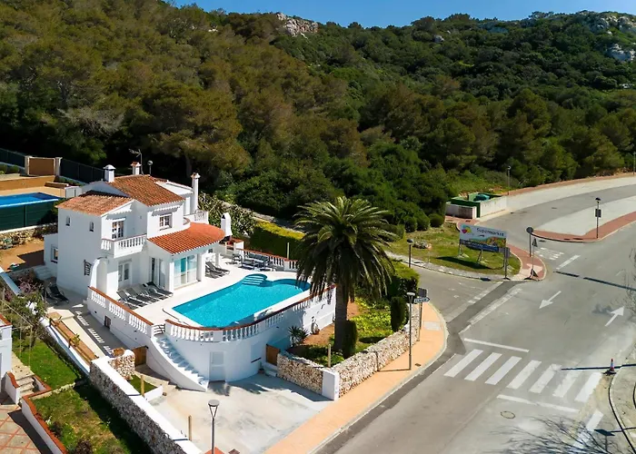 Strandnahe Villa German Mit Grosser Poolterrasse