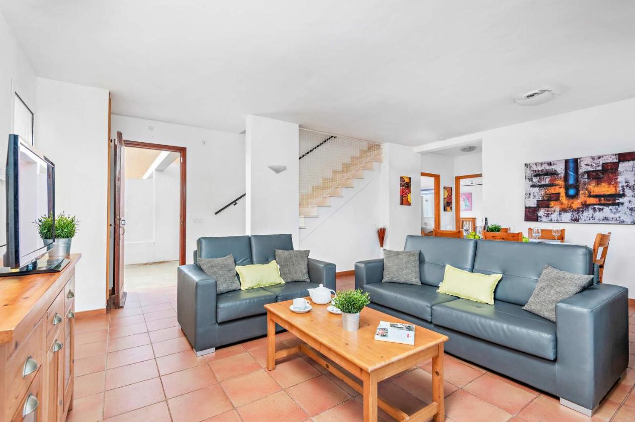 Nura Villa Son Carrio (Menorca)
