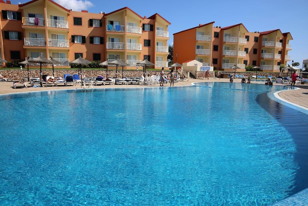 Pierre & Menorca Cala Blanes Aparthotel 3*