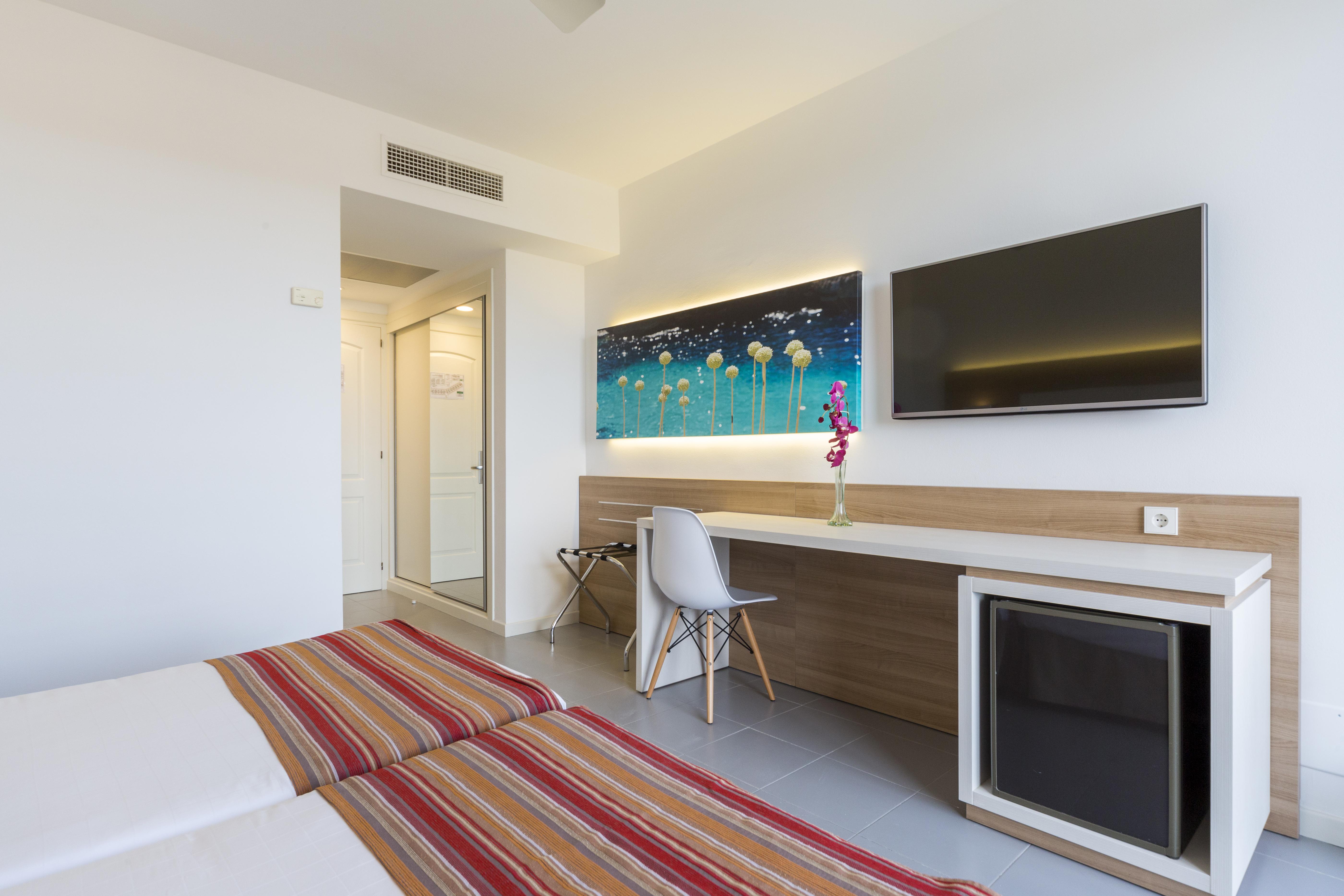 Globales Mediterrani Hotel Cala Blanca (Menorca)