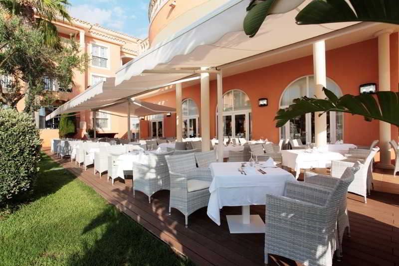 Grupotel Macarella & Aparthotel