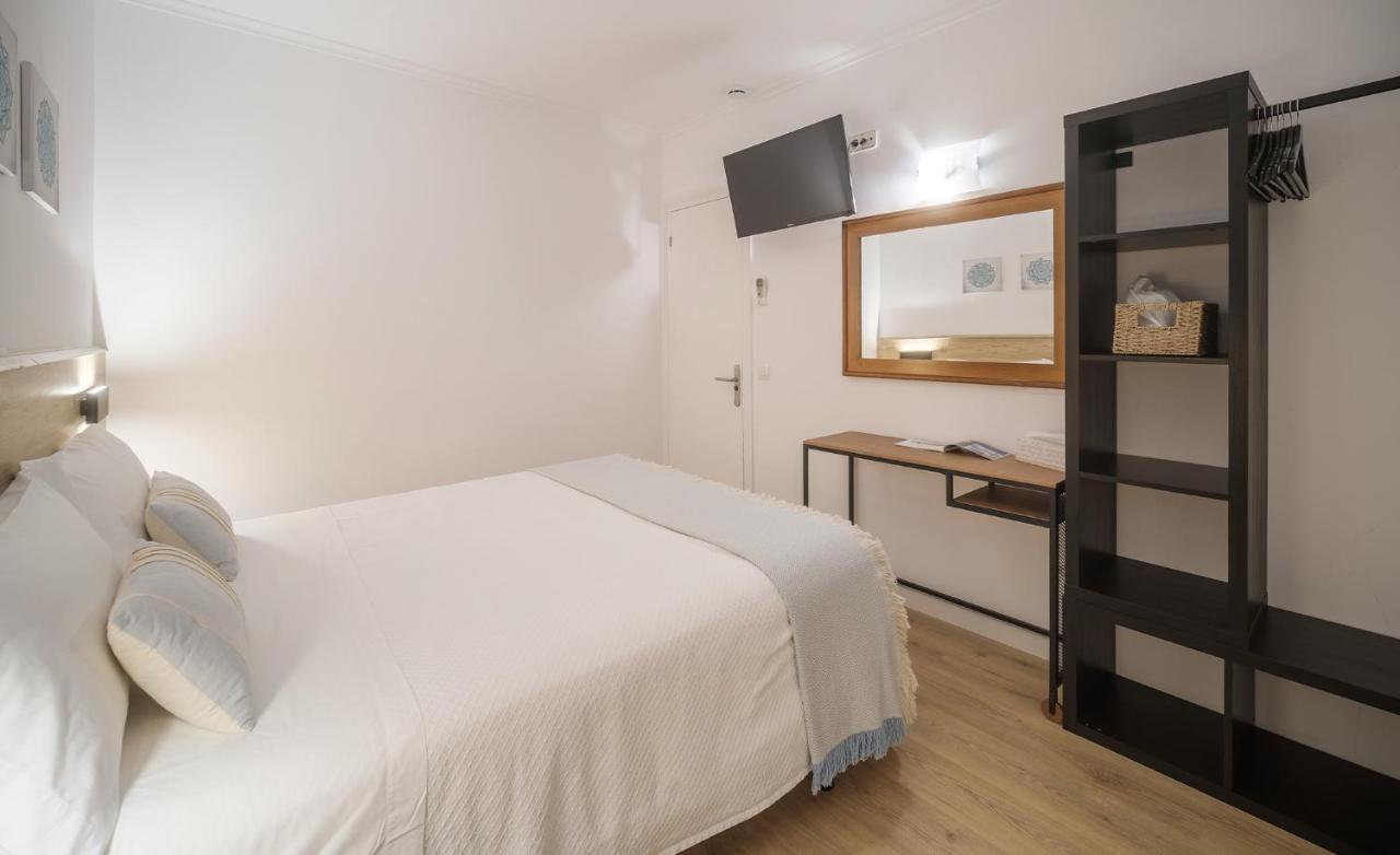 Hostal Menurka Hostel