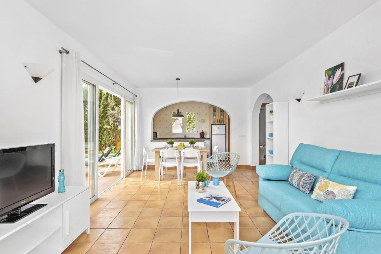 Marta 3 Bedroom Villa, Cala Blanca *