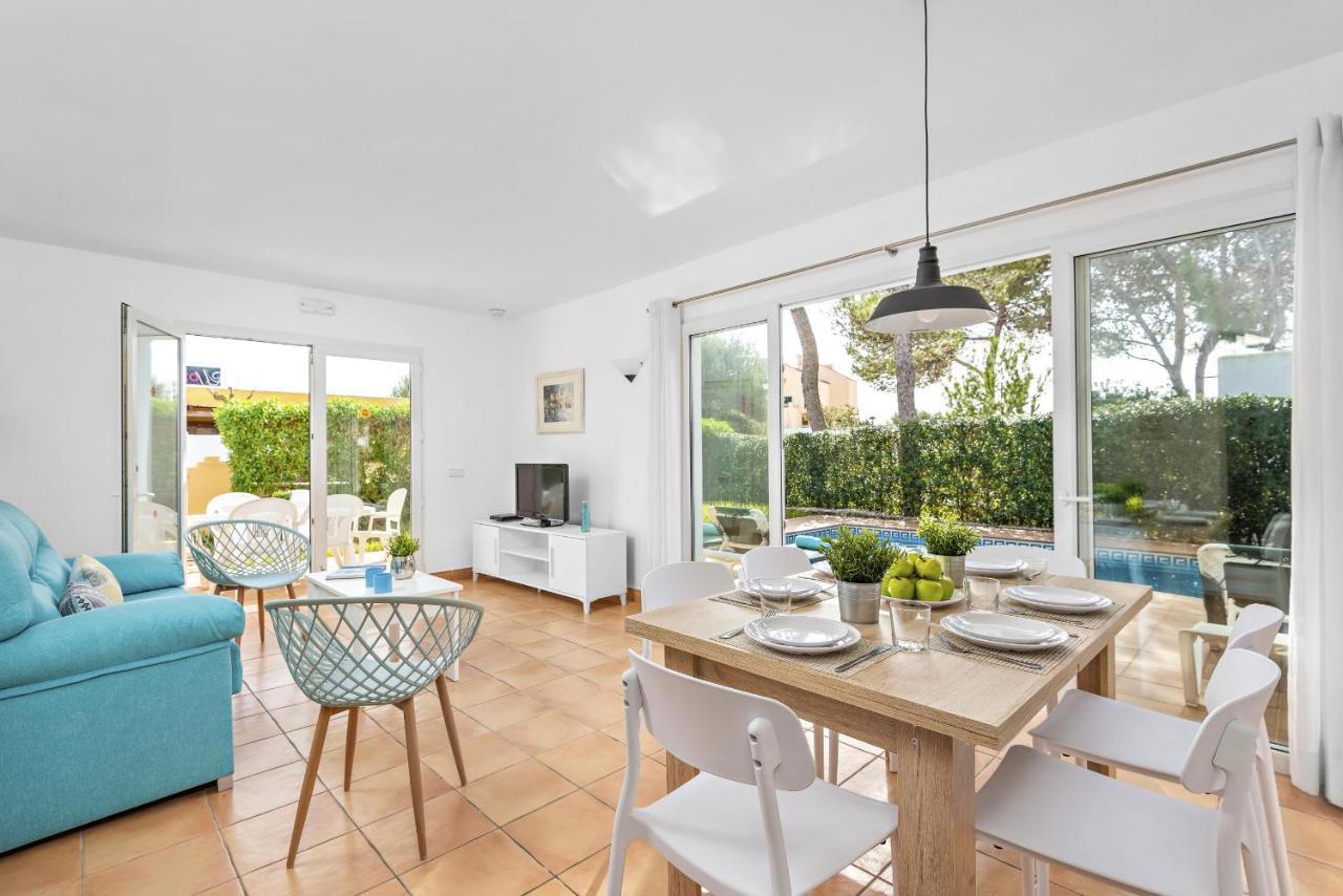 Marta 3 Bedroom Villa, Cala Blanca *